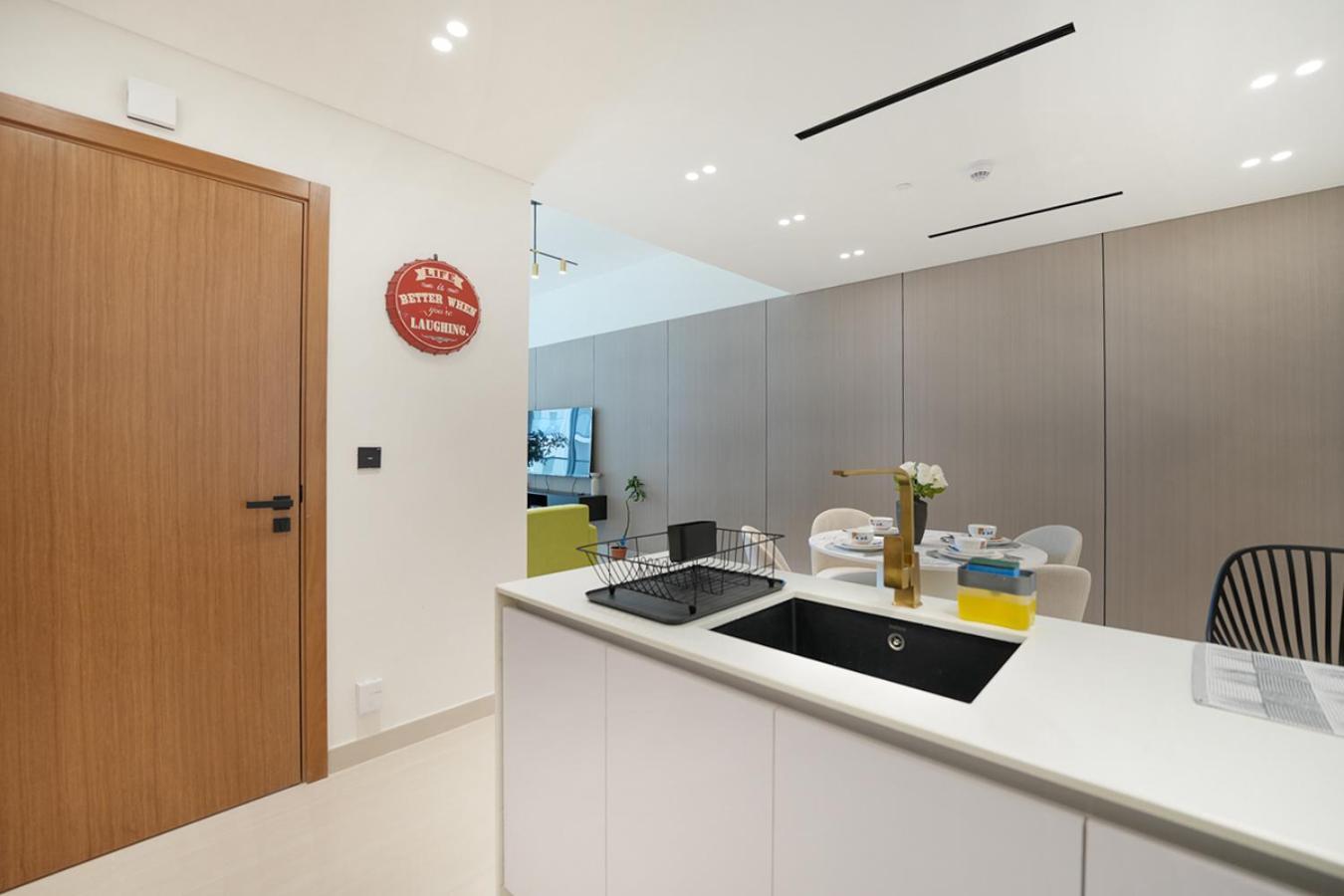 Easygo- Lavish 2br In The Heart Of Jvc Binambr Apartment Dubai