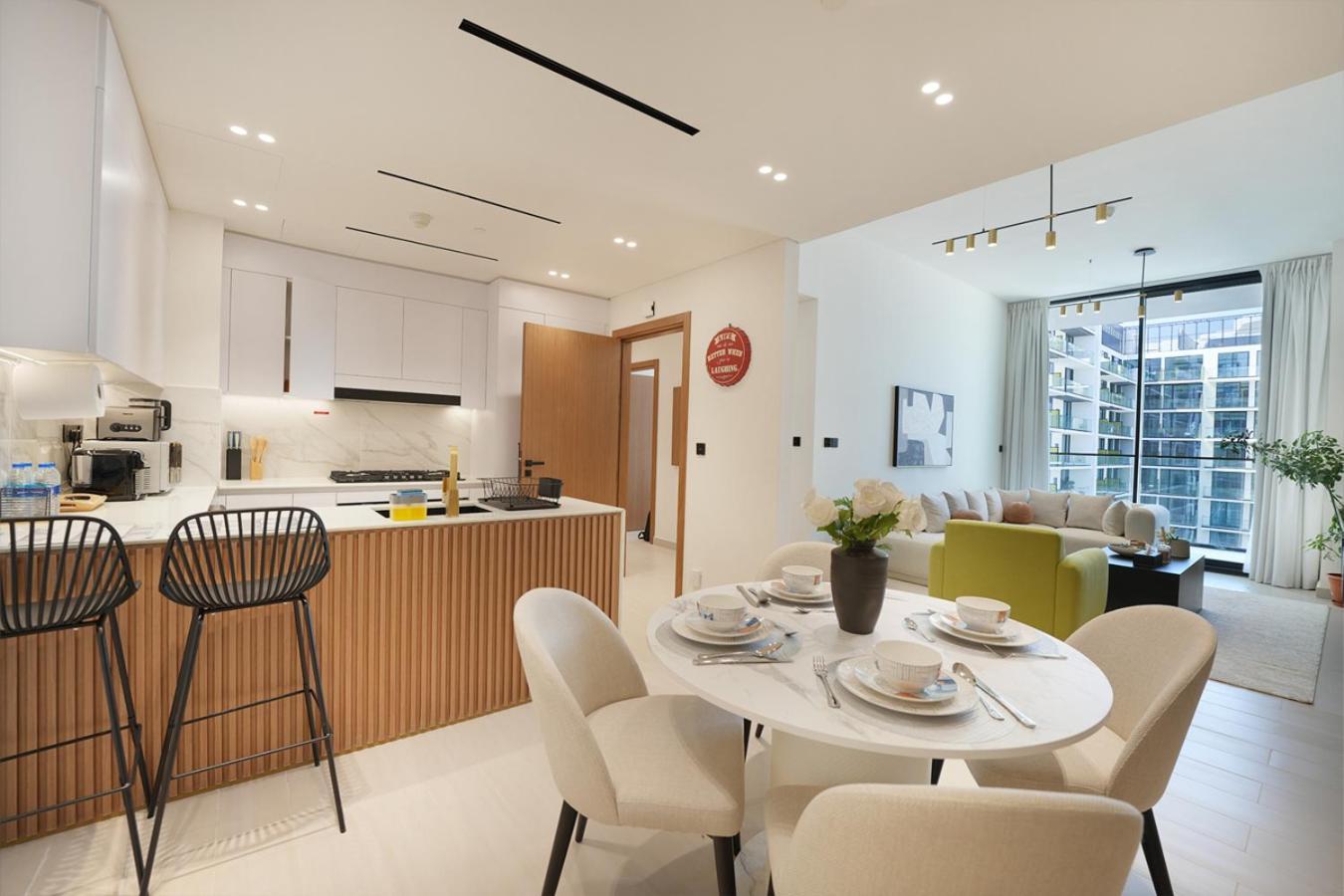 Easygo- Lavish 2br In The Heart Of Jvc Binambr *