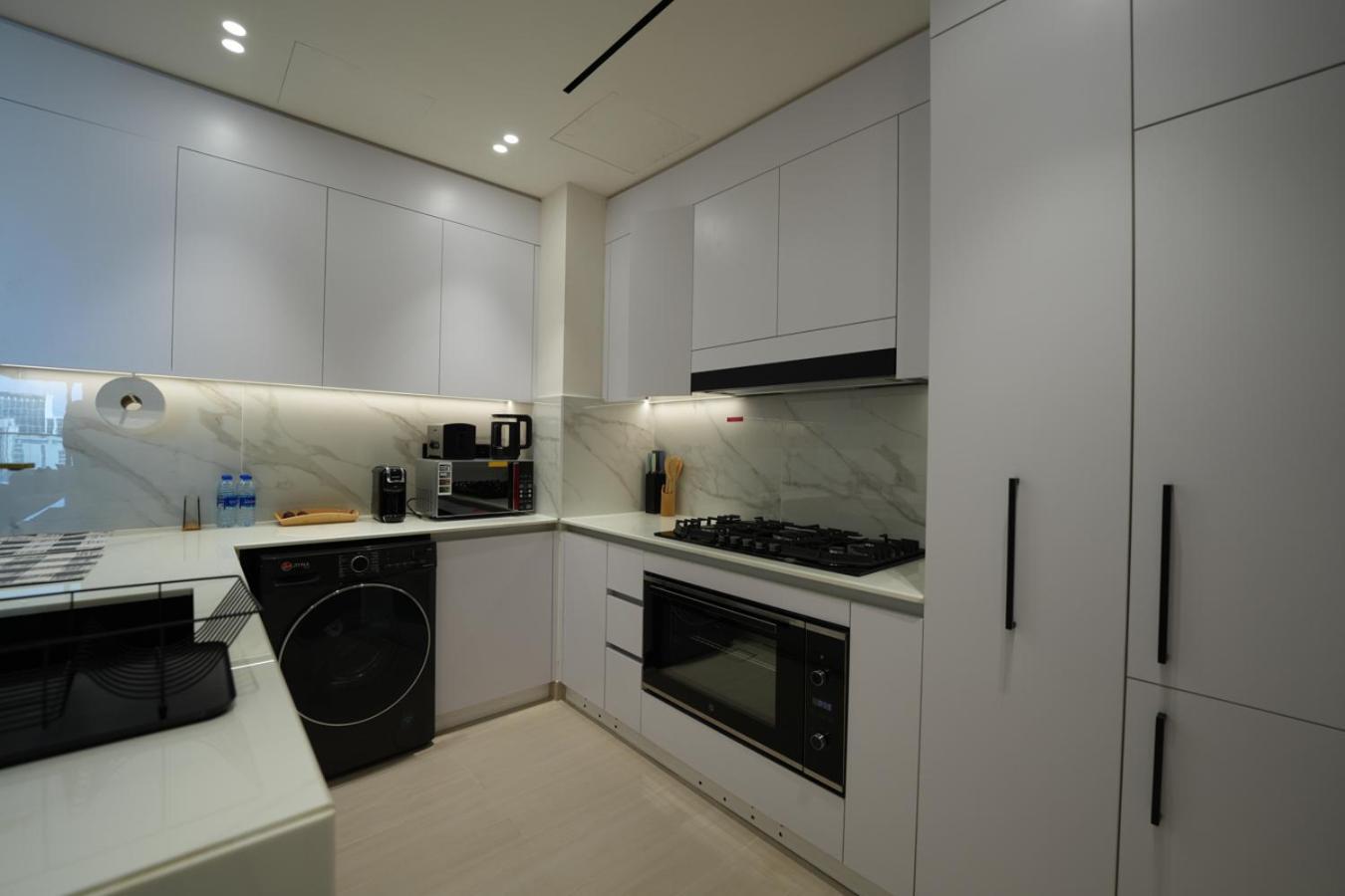Easygo- Lavish 2br In The Heart Of Jvc Binambr Apartment *