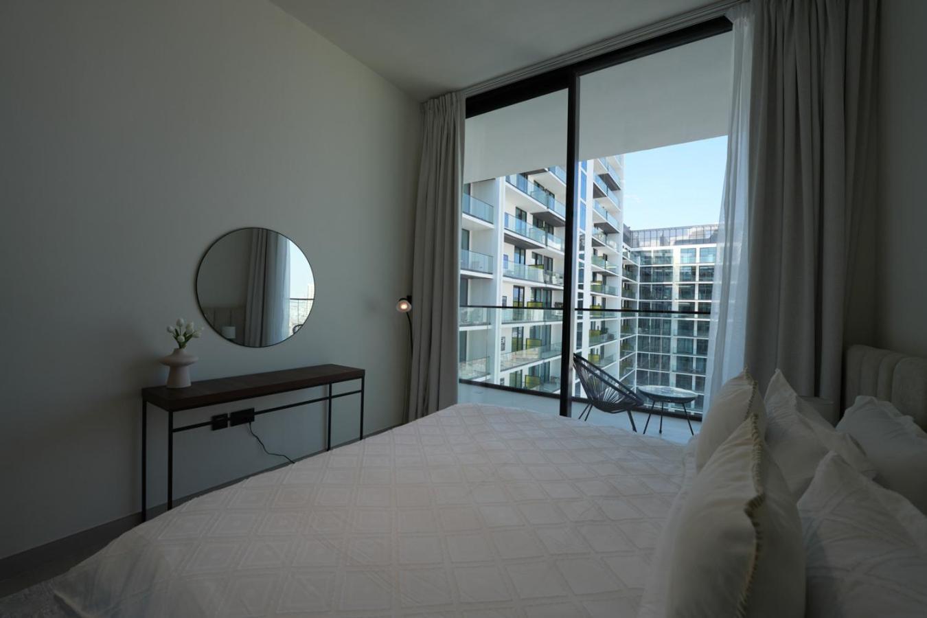 Easygo- Lavish 2br In The Heart Of Jvc Binambr Dubai