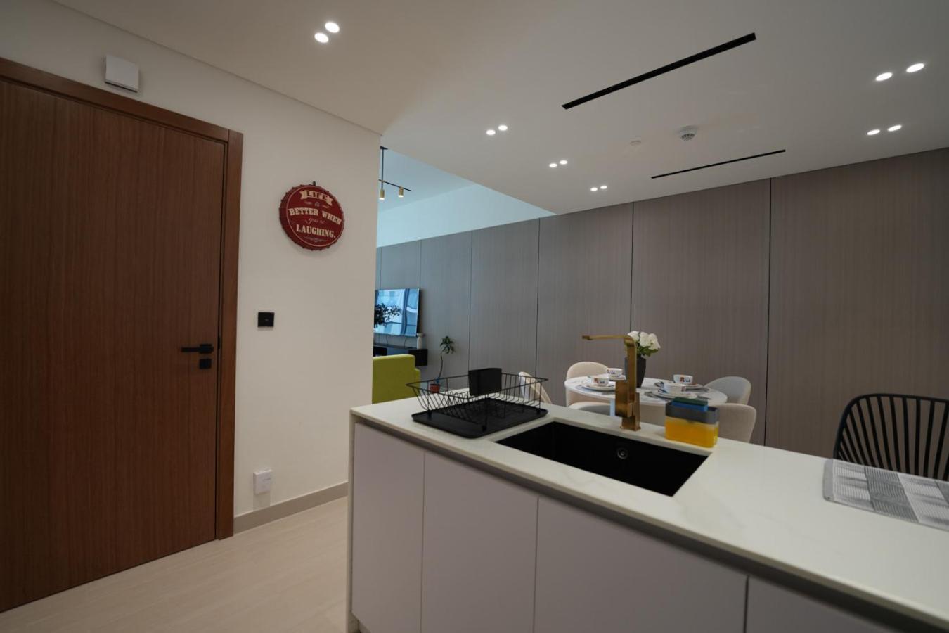 Easygo- Lavish 2br In The Heart Of Jvc Binambr *