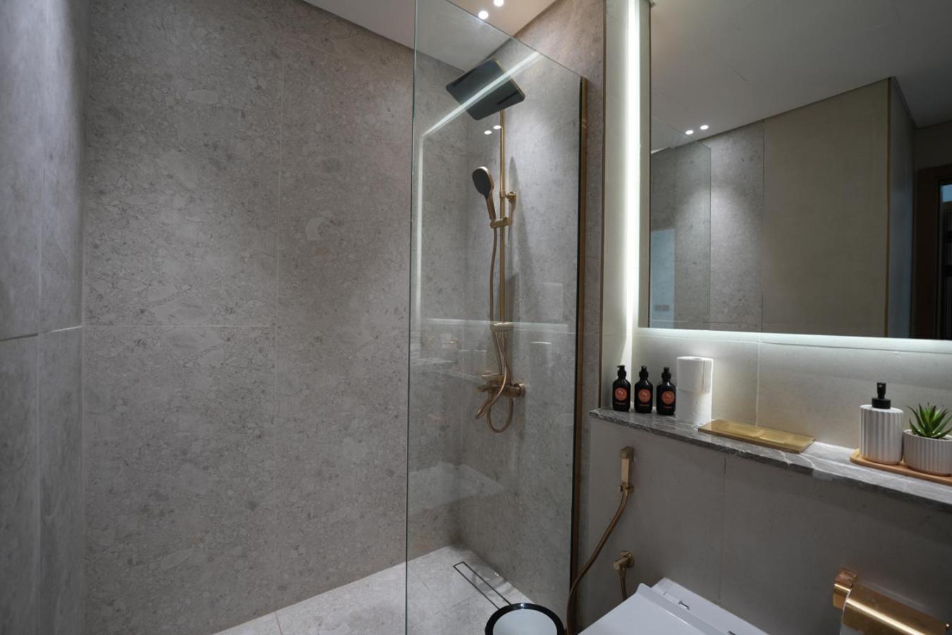 Apartment Easygo- Lavish 2br In The Heart Of Jvc Binambr *